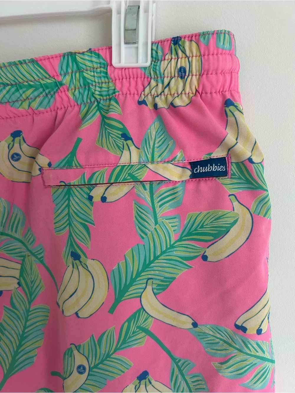 Chubbies Men's Tropical Banana Print Pink Swim Shorts L Elastic Waist Drawstring - Picture 3 of 8